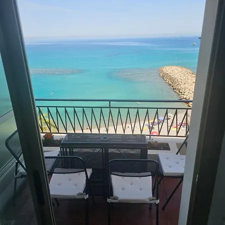 Waterfront In Apartment *