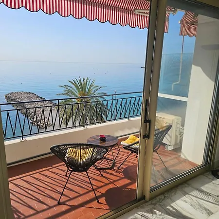 Apartment Waterfront In